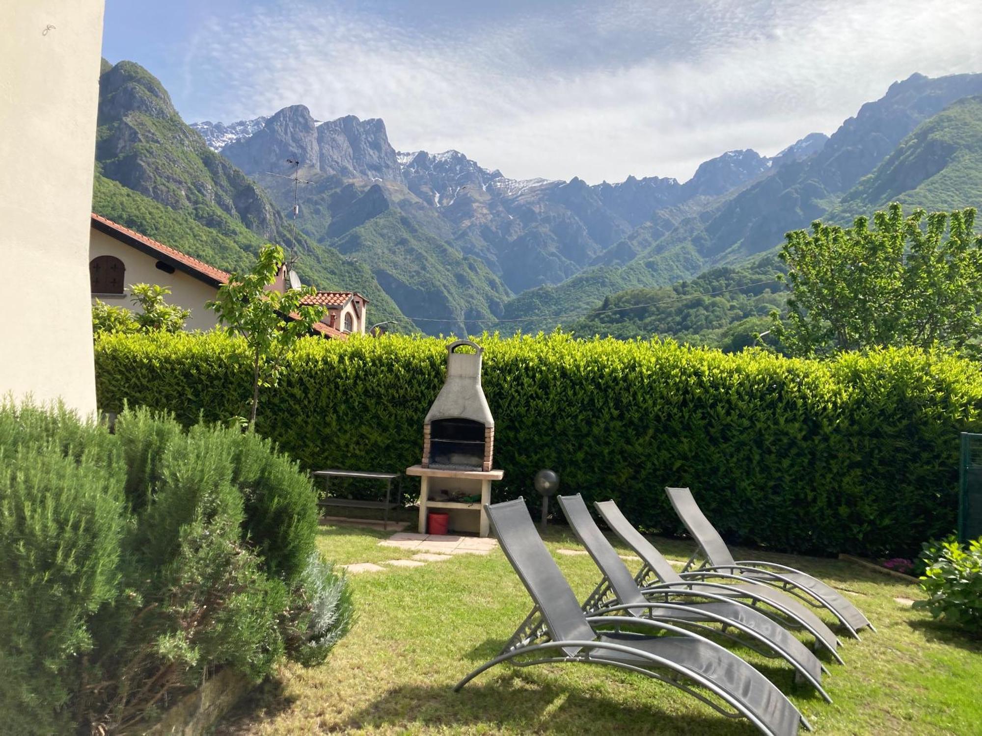 Villa Sasso Cavallo مانديلو ديل لاريو المظهر الخارجي الصورة
