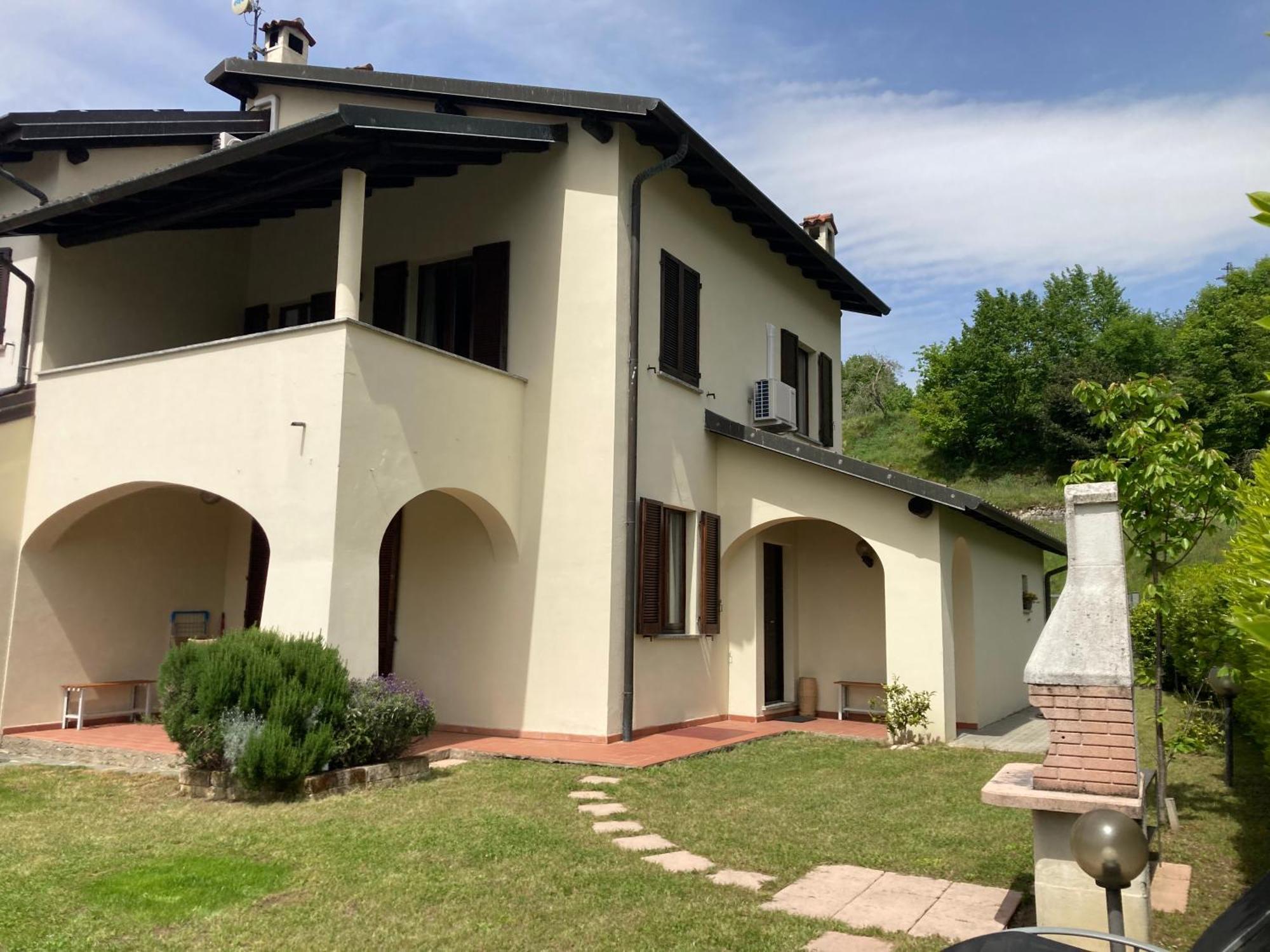 Villa Sasso Cavallo مانديلو ديل لاريو المظهر الخارجي الصورة