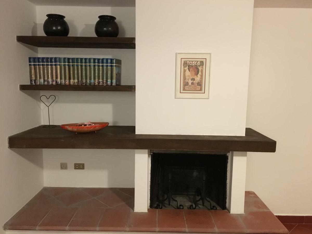 Villa Sasso Cavallo مانديلو ديل لاريو المظهر الخارجي الصورة